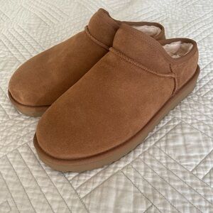 UGG classic micro Slip-On Footwear chestnut color